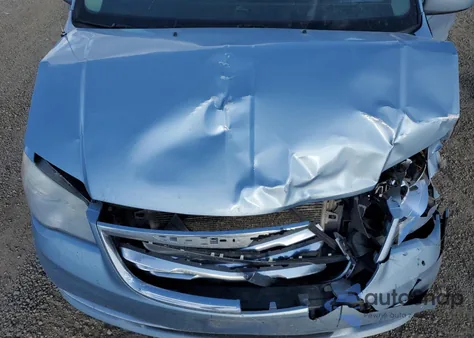 2013 Chrysler Town & Country Touring z USA, uszkodzony, nr VIN 2C4RC1BG0DR741730